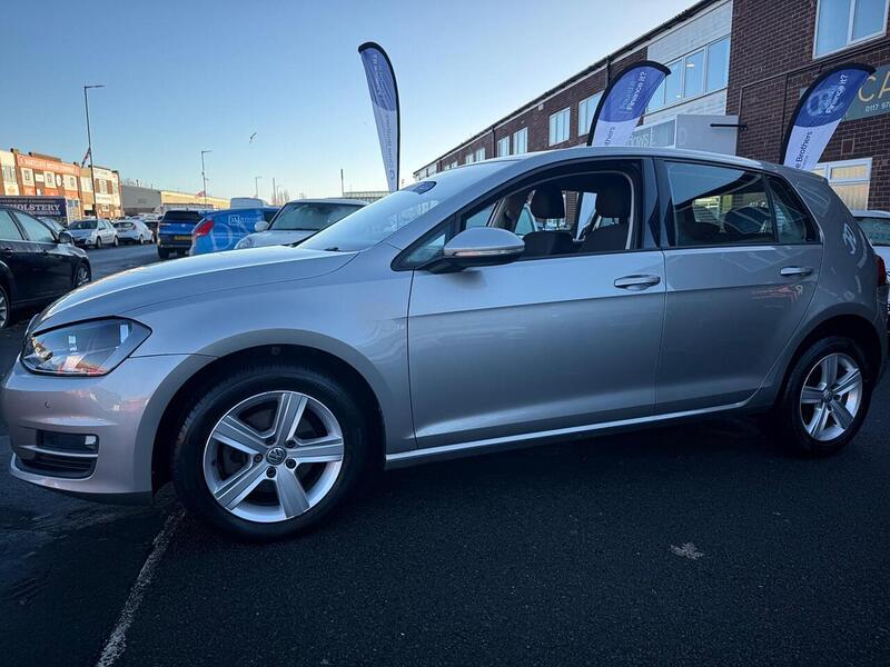 Used Volkswagen Golf 2015 for sale - 76778064: Photo 5