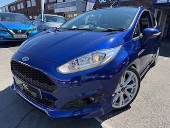 Used Ford Fiesta 2015 for sale - 79458516: Photo