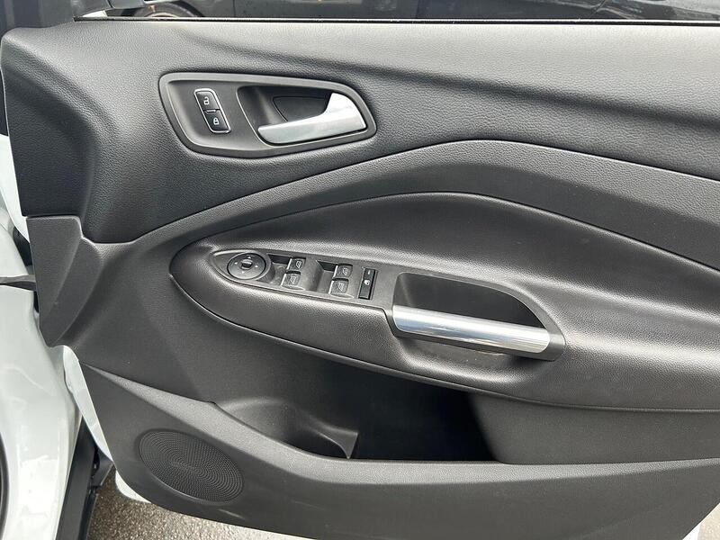 Used Ford Kuga 2014 for sale - 76605225: Photo 24