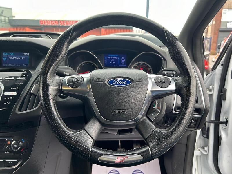 Used Ford Focus 2012 for sale - 76148378: Photo 18