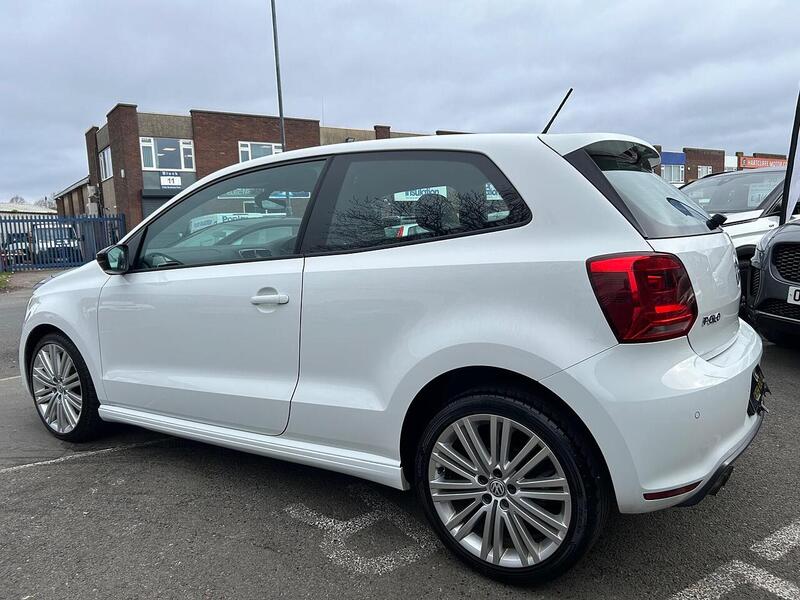 Used Volkswagen Polo 2016 for sale - 77990175: Photo 4