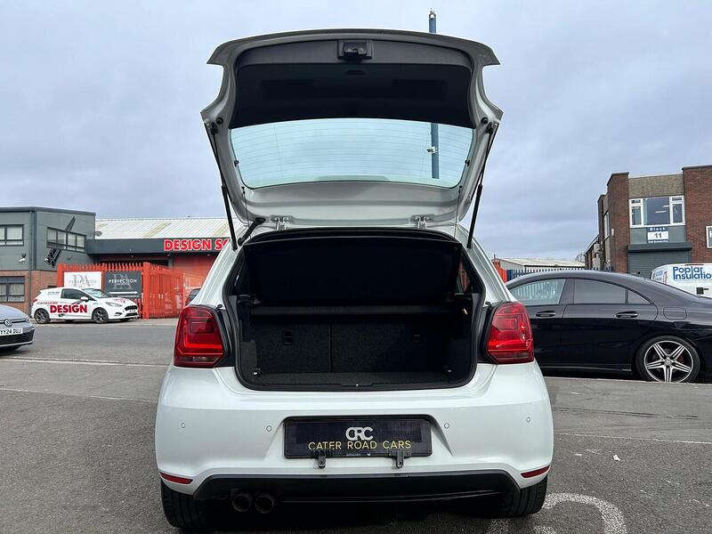 Used Volkswagen Polo 2016 for sale - 77990175: Photo 40