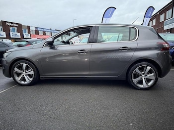 Used Peugeot 308 2017 for sale - 76720012: Photo