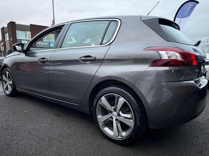 Used Peugeot 308 2017 for sale - 76720012: Photo 8
