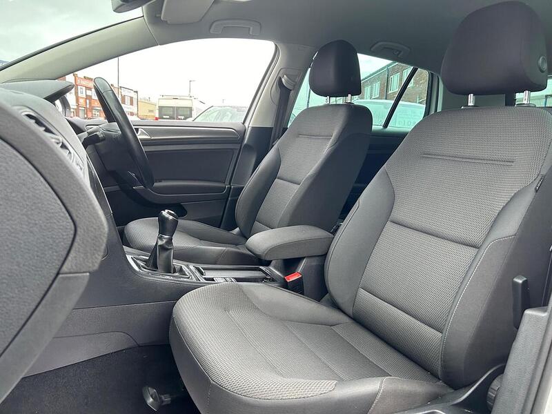 Used Volkswagen Golf 2019 for sale - 77535593: Photo 31