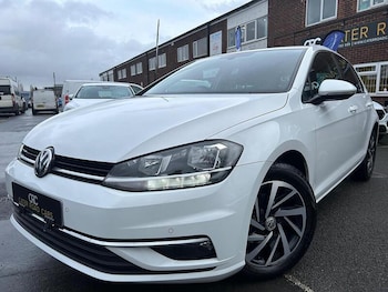 Used Volkswagen Golf 2019 for sale - 77535593: Photo