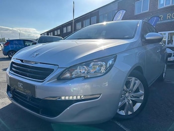 Used Peugeot 308 2015 for sale - 76077208: Photo