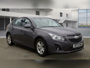Chevrolet - Cruze