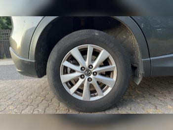 2016 (16) - 2.2 SKYACTIV-D SE-L Lux Nav Euro 6 (s/s) 5dr