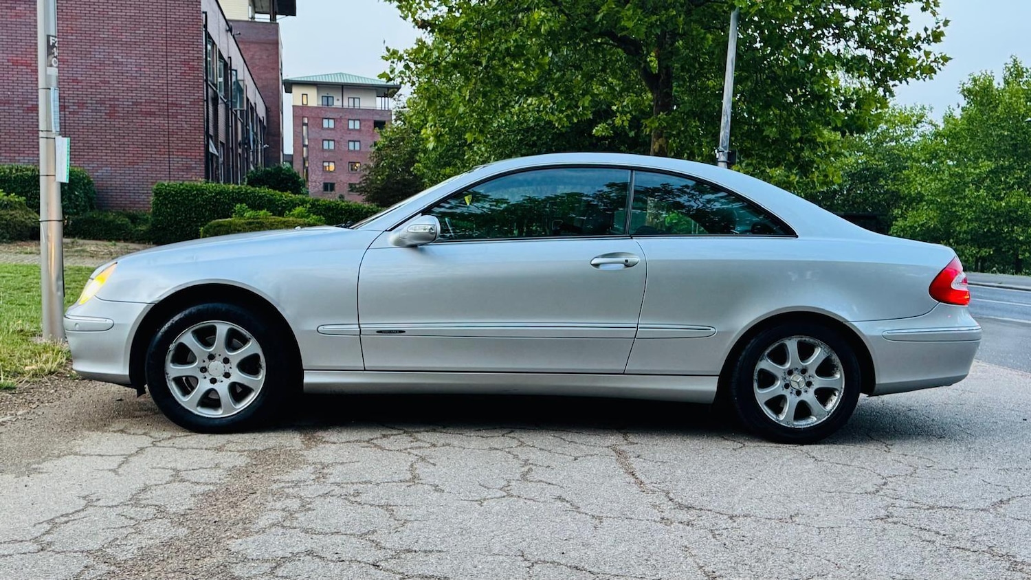 Used Mercedes-Benz CLK 2002 for sale - 76370129: Photo 11