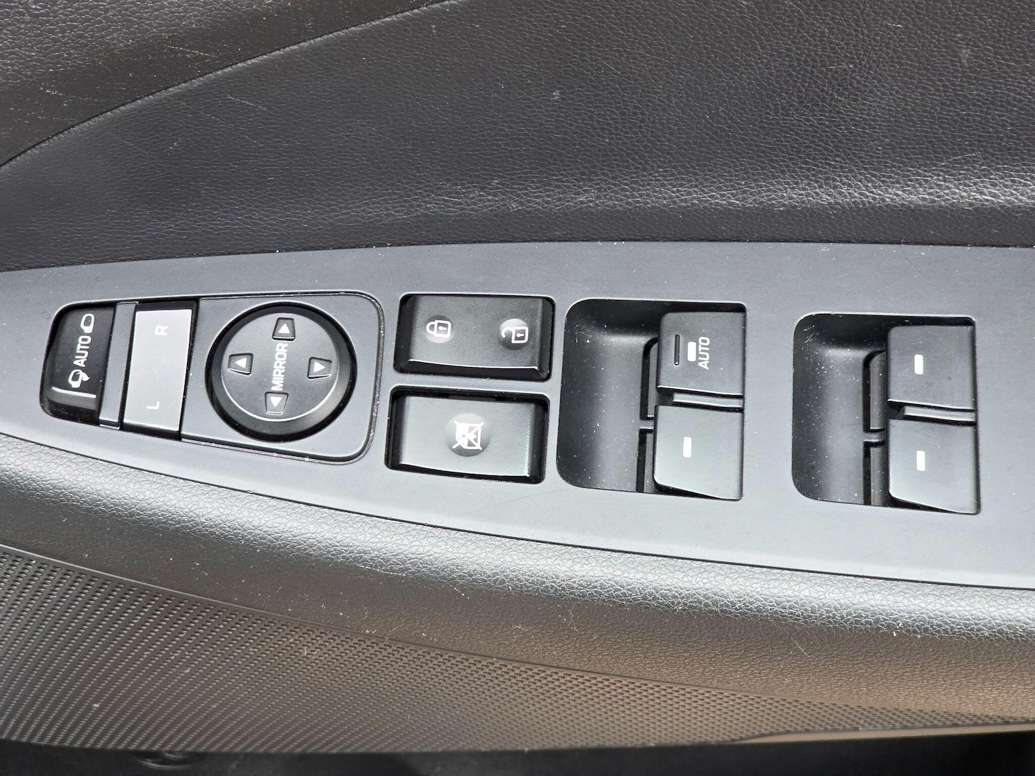 Used Hyundai TUCSON 2016 for sale - 76370390: Photo 37