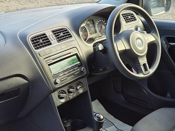 Used Volkswagen Polo 2013 for sale - 76371320: Photo