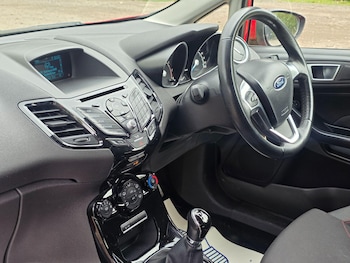 Used Ford Fiesta 2016 for sale - 76371110: Photo
