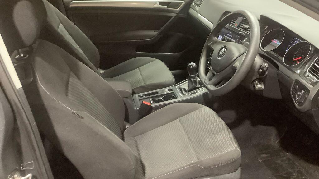 Used Volkswagen Golf 2017 for sale - 76606822: Photo 7