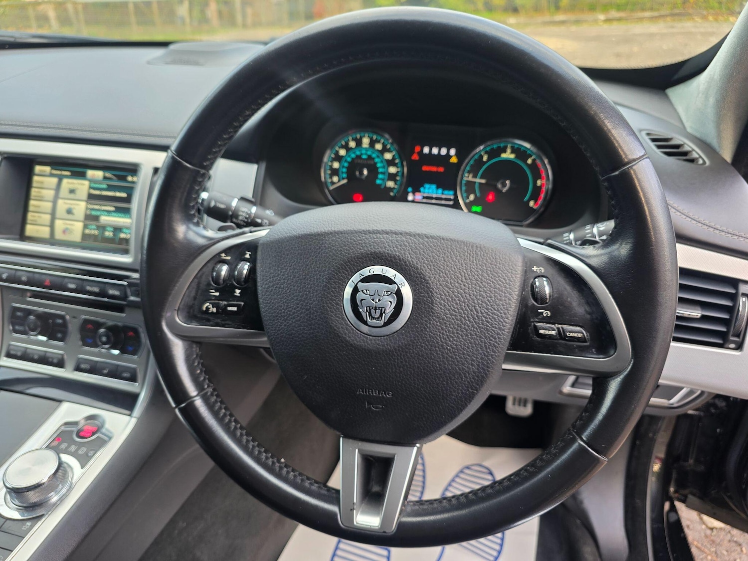 Used Jaguar XF 2013 for sale - 76371656: Photo 15