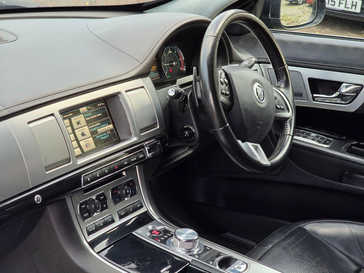 Used Jaguar XF 2013 for sale - 76371656: Photo 3