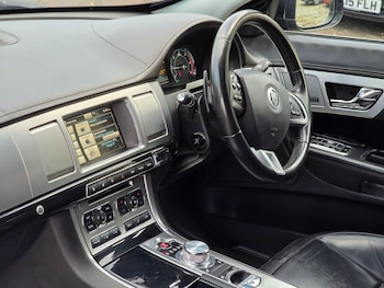 Used Jaguar XF 2013 for sale - 76371656: Photo