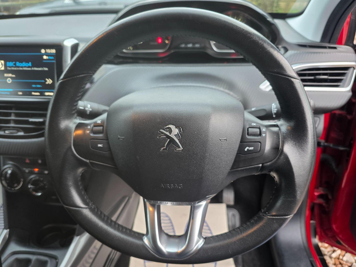 Used Peugeot 2008 2018 for sale - 76527672: Photo 20