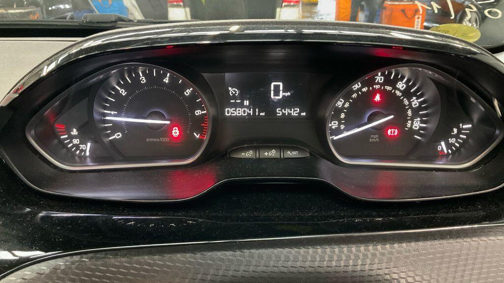 Used Peugeot 2008 for sale - 76527672: Photo 3