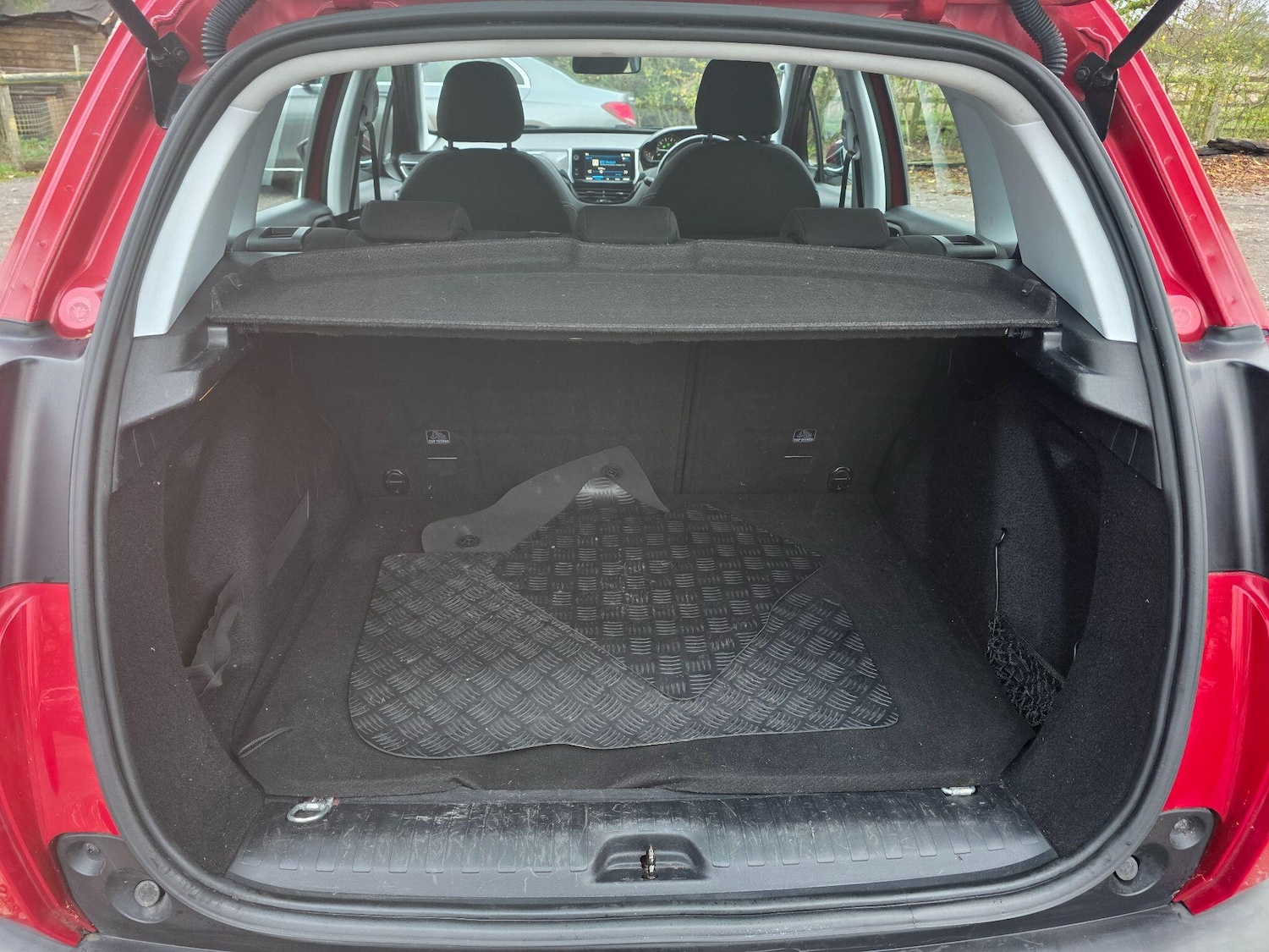 Used Peugeot 2008 2018 for sale - 76527672: Photo 32