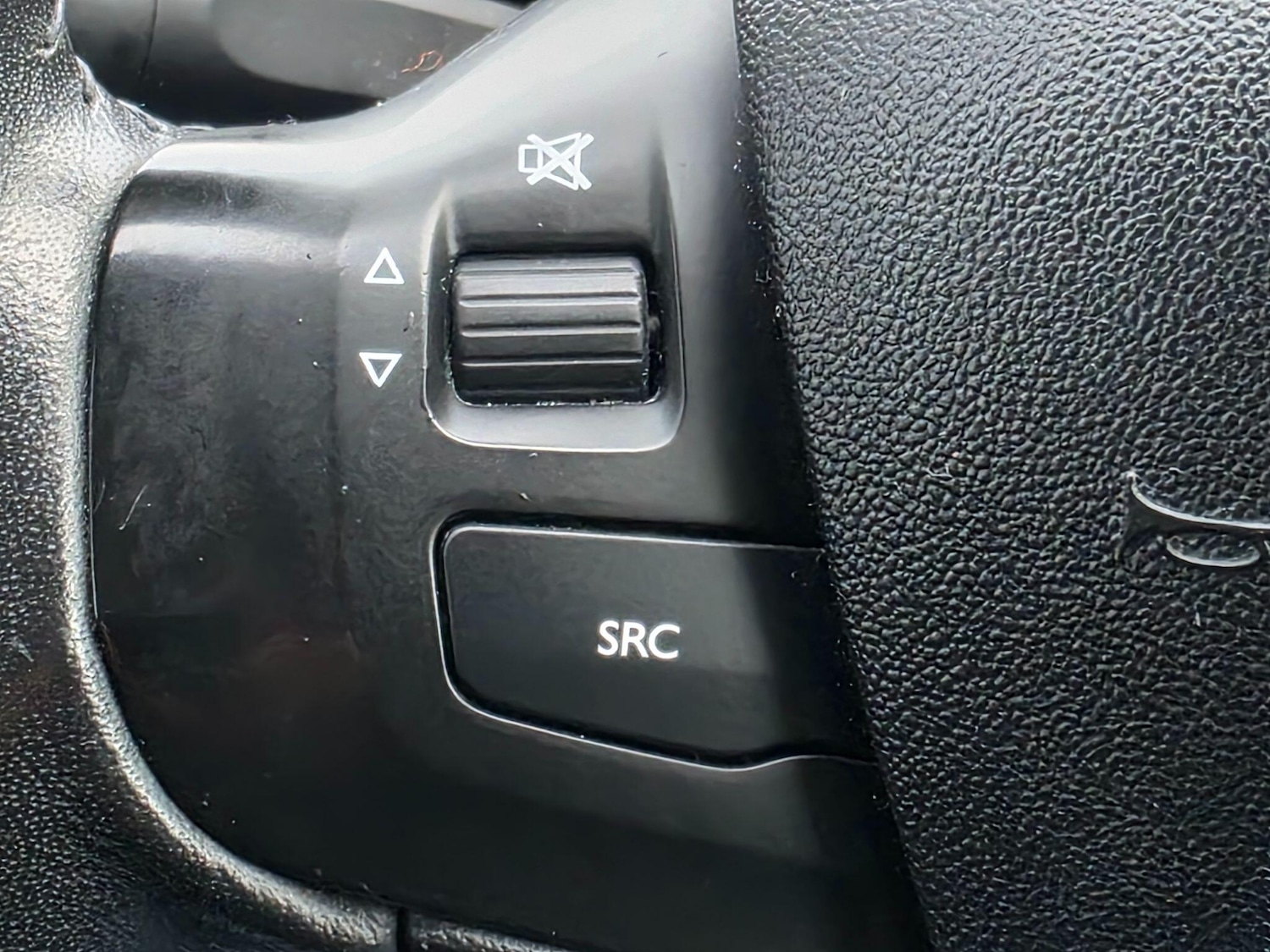 Used Peugeot 2008 2018 for sale - 76527672: Photo 37