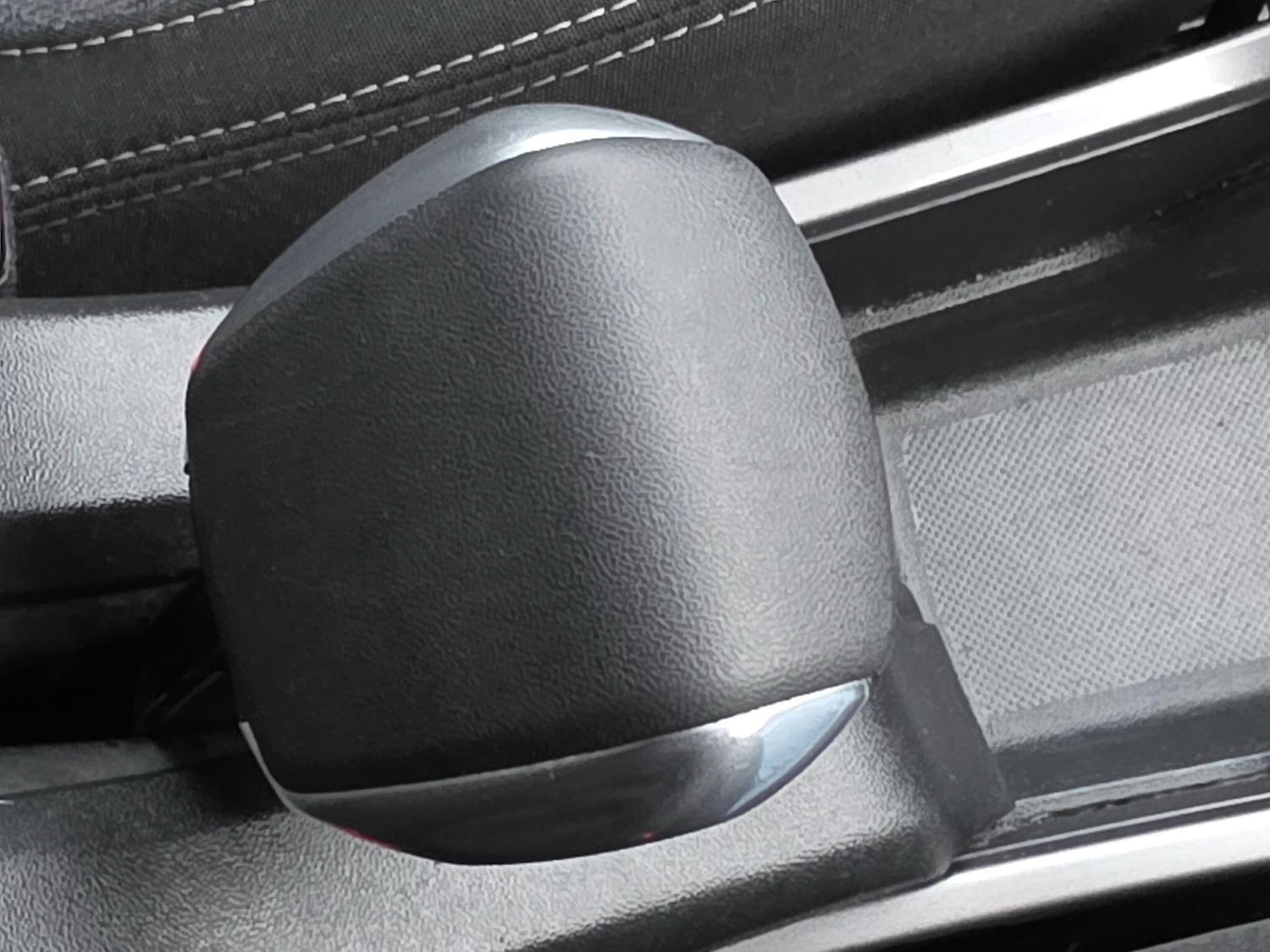 Used Peugeot 2008 2018 for sale - 76527672: Photo 42