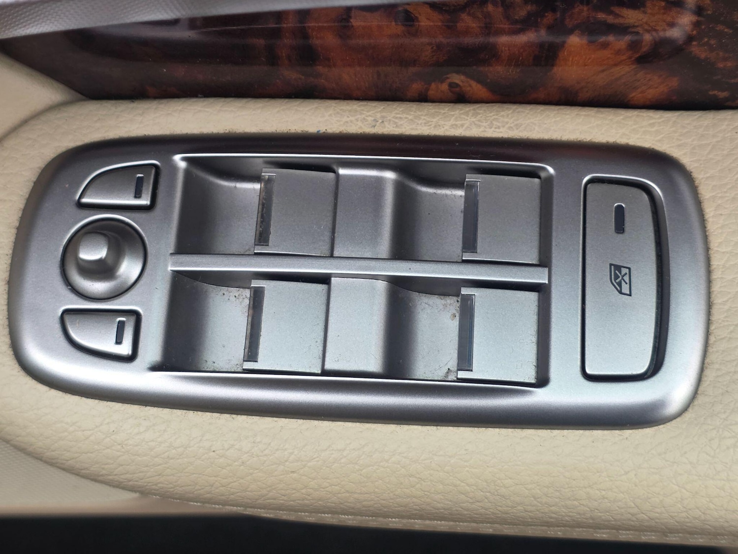 Used Jaguar XF 2010 for sale - 76976717: Photo 29