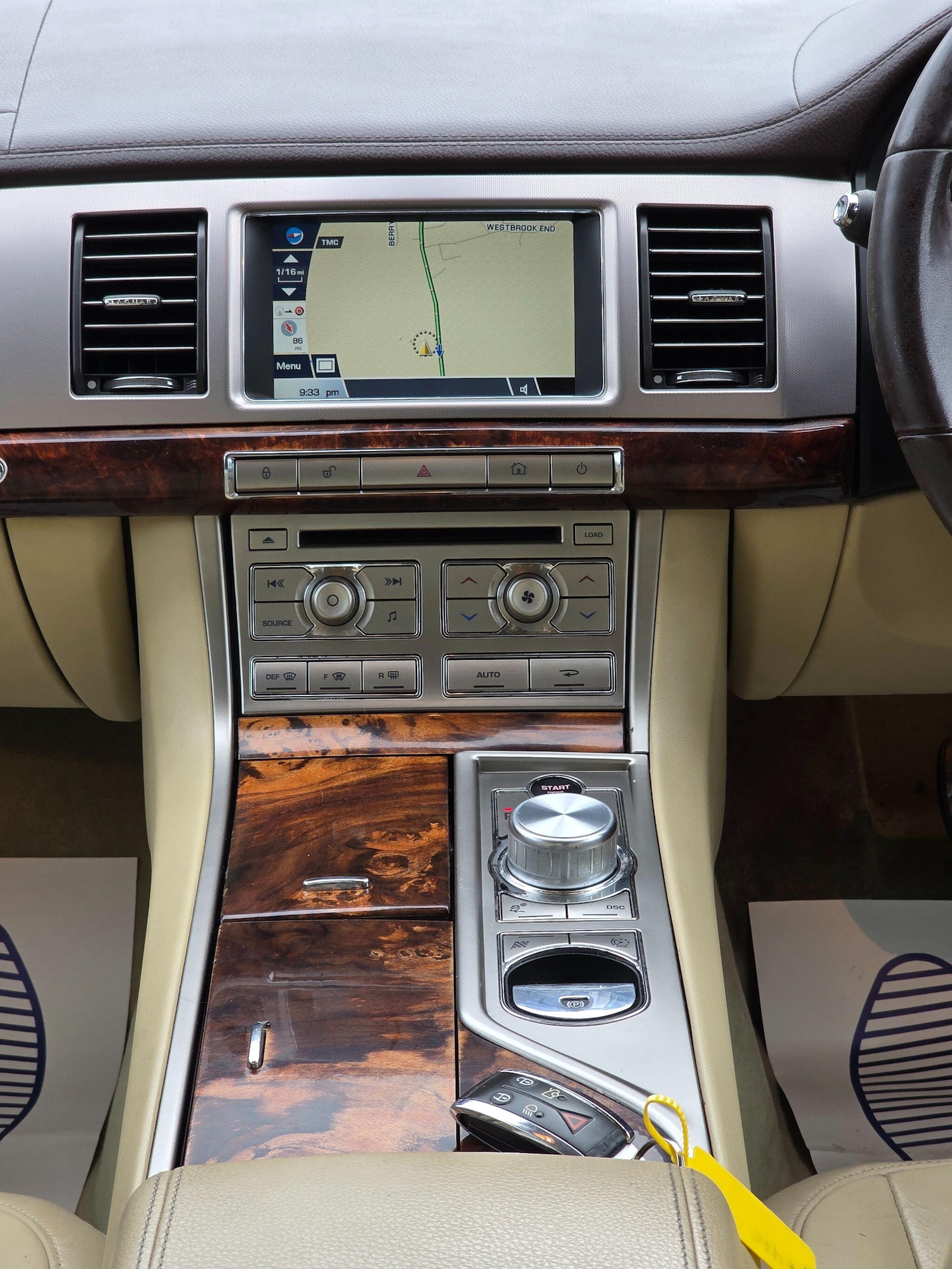 Used Jaguar XF 2010 for sale - 76976717: Photo 54