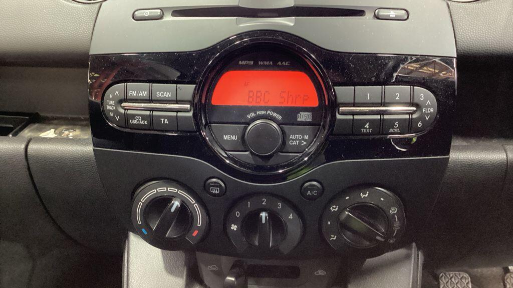 Used Mazda Mazda2 2015 for sale - 77351651: Photo 10