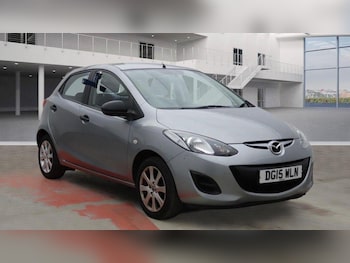 Used Mazda Mazda2 2015 for sale - 77351651: Photo