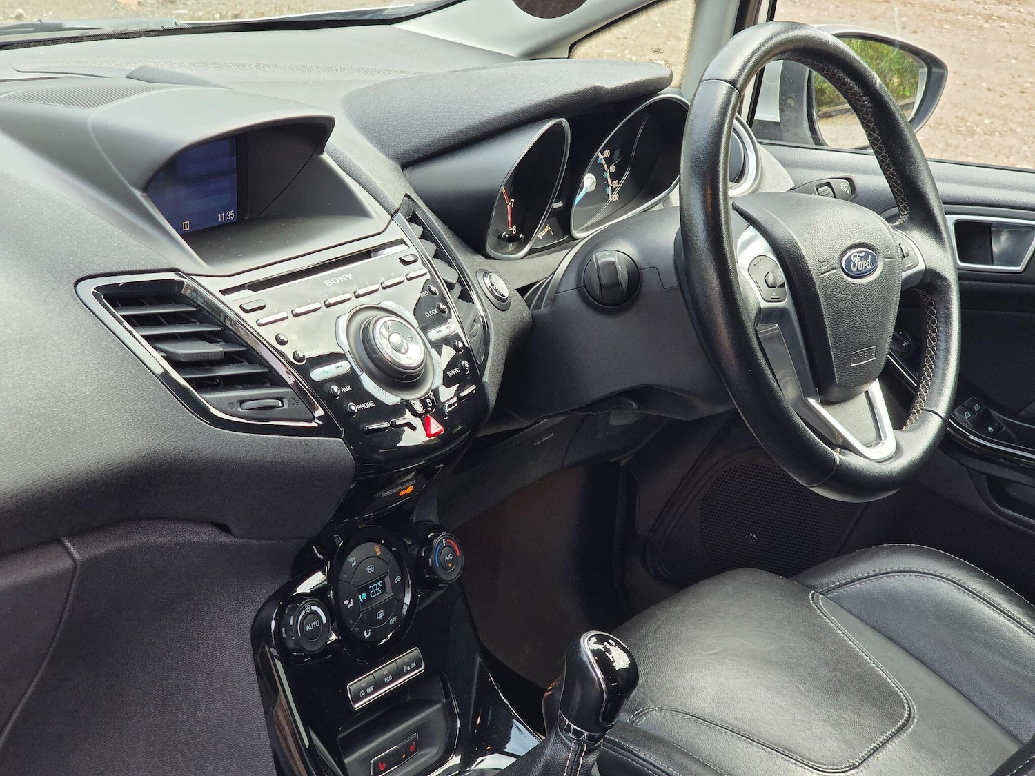 Used Ford Fiesta 2016 for sale - 76370392: Photo 3