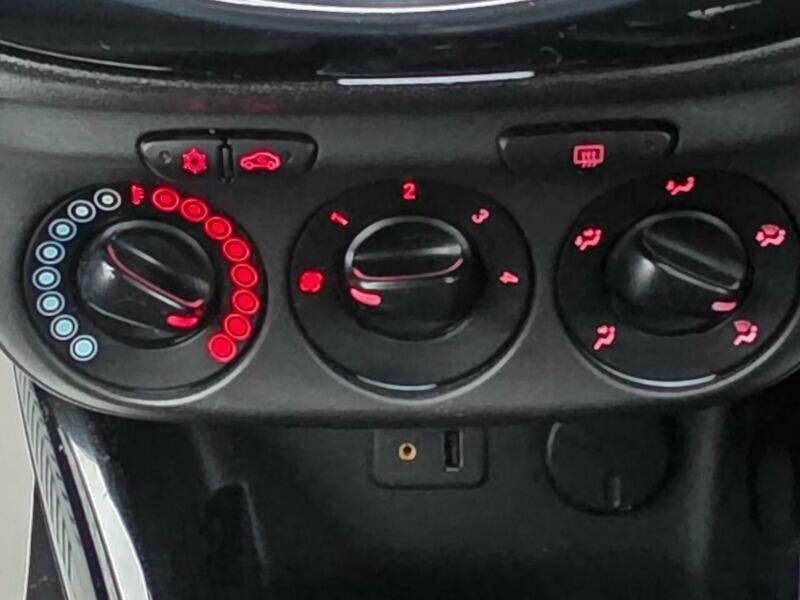 Used Vauxhall Corsa 2015 for sale - 77082008: Photo 41