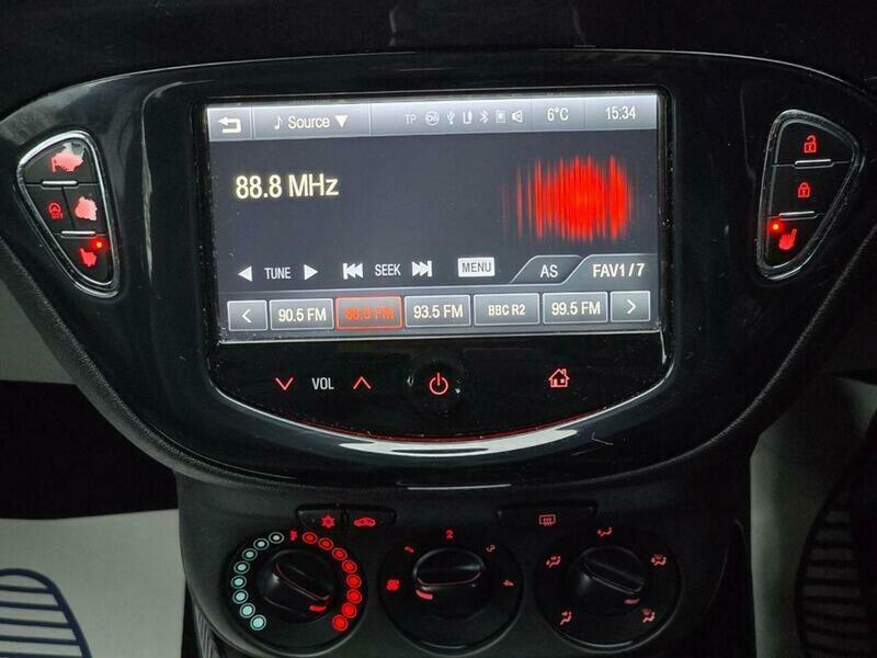 Used Vauxhall Corsa 2015 for sale - 77082008: Photo 44