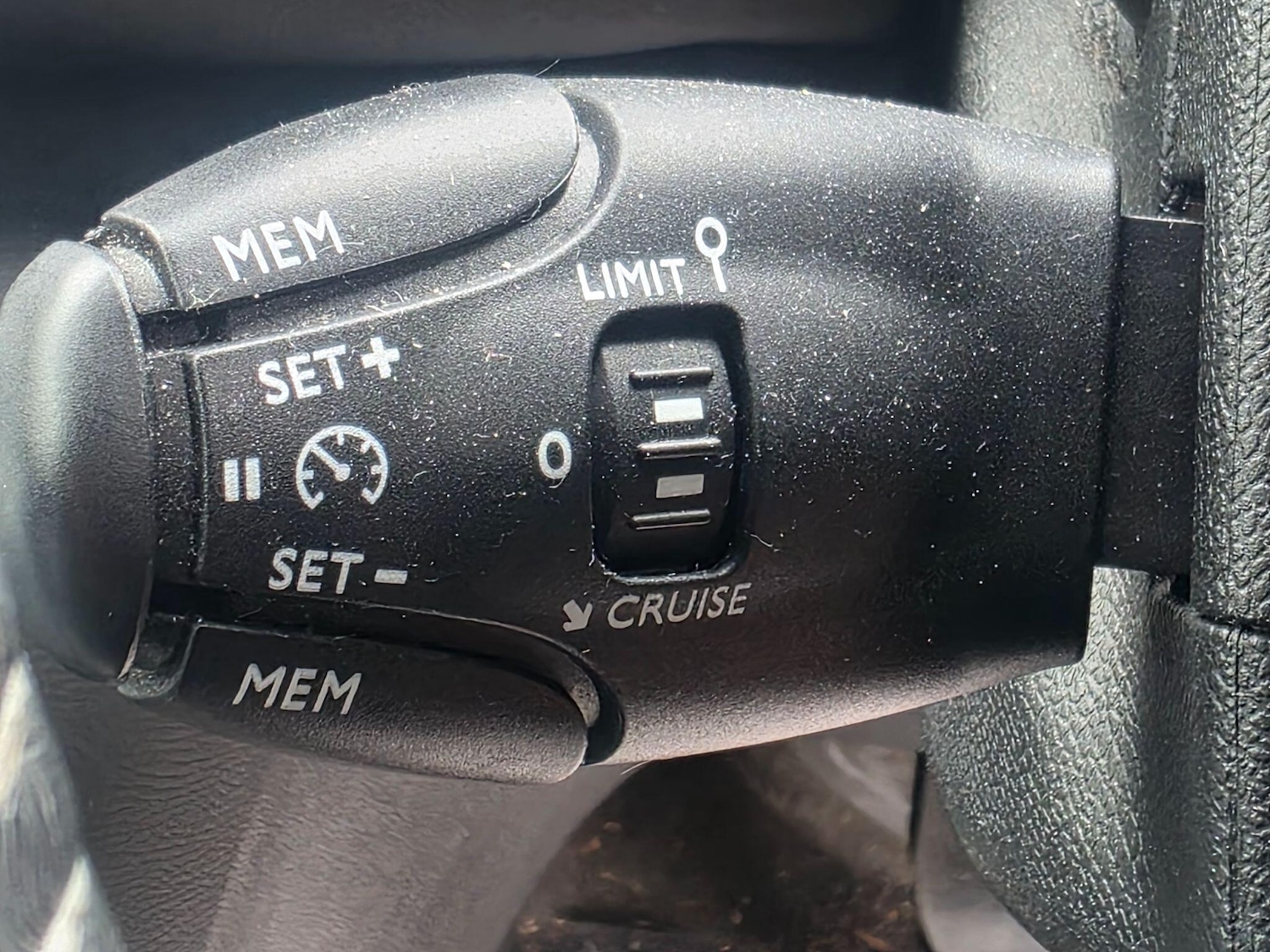 Used Peugeot 308 2016 for sale - 76370785: Photo 38