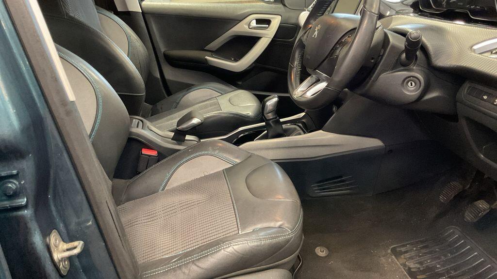 Used Peugeot 2008 2015 for sale - 77174812: Photo 11