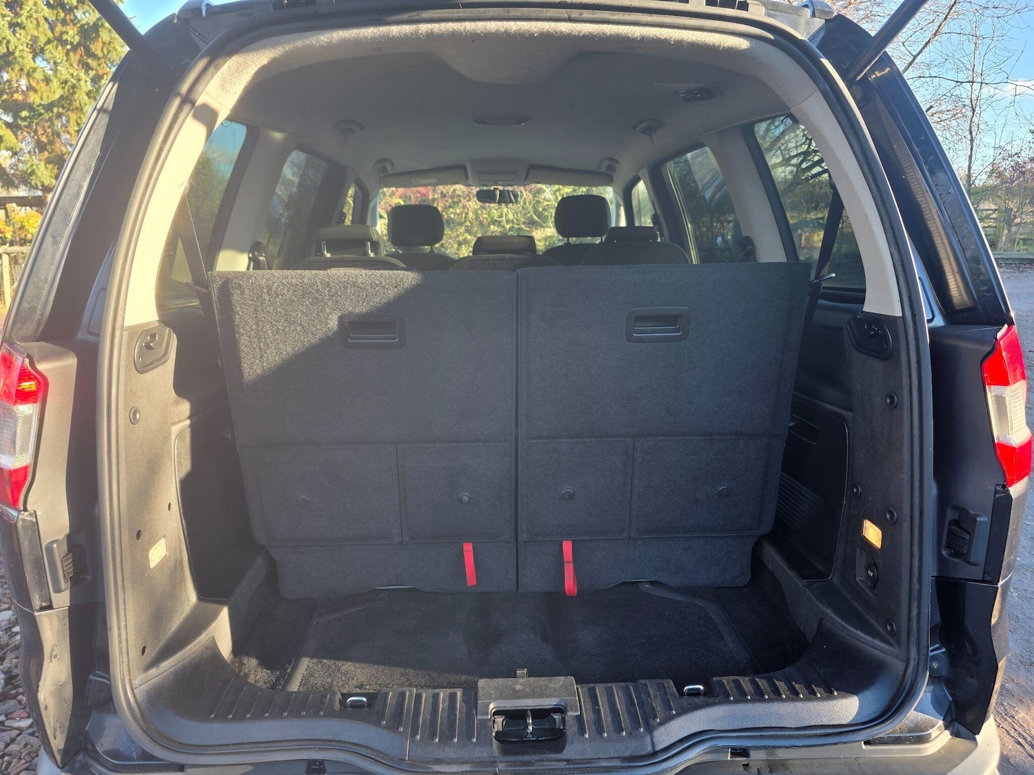 Used Ford Galaxy 2015 for sale - 76550806: Photo 29