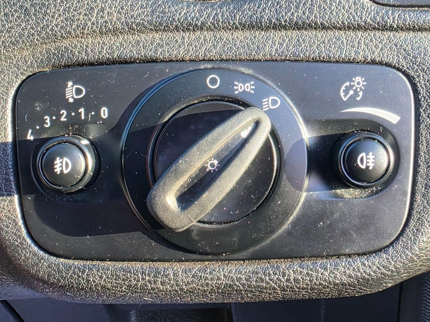 Used Ford Galaxy 2015 for sale - 76550806: Photo 31