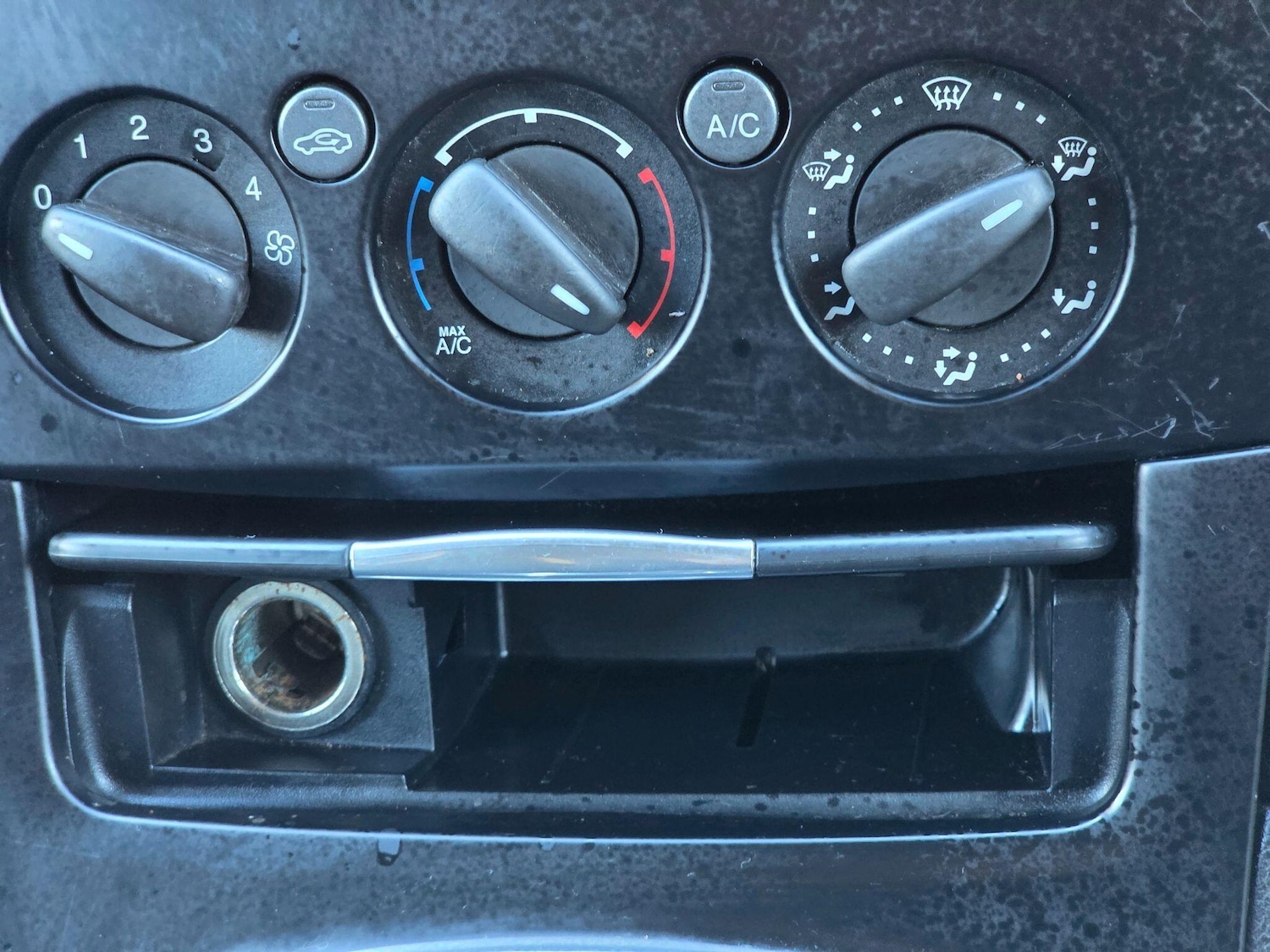 Used Ford Galaxy 2015 for sale - 76550806: Photo 38