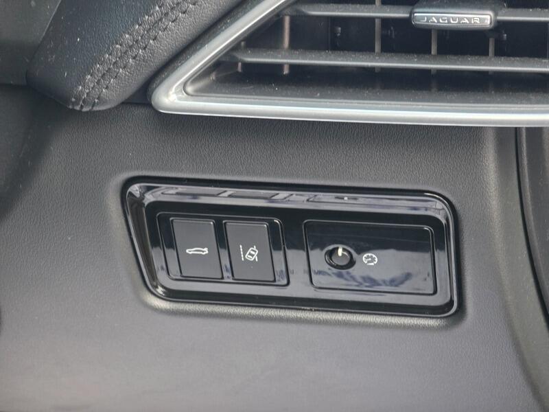 Used Jaguar XE 2016 for sale - 77119807: Photo 44