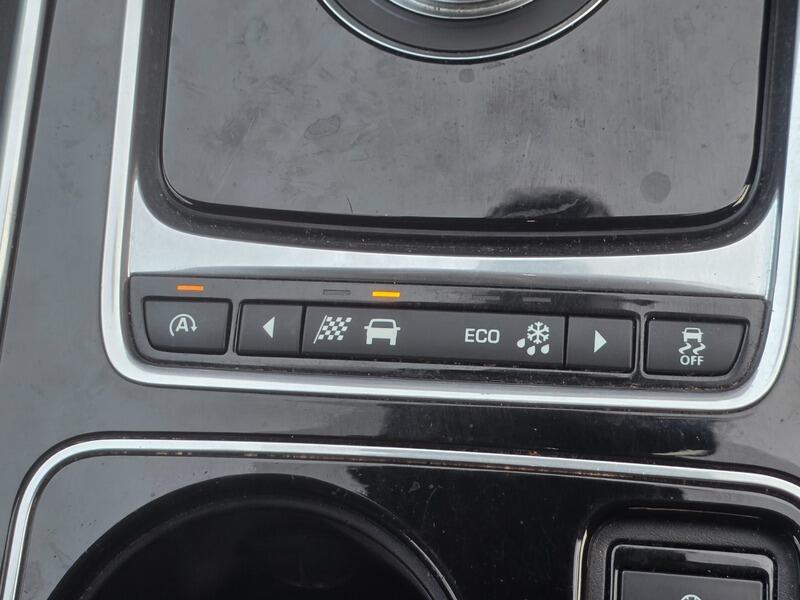 Used Jaguar XE 2016 for sale - 77119807: Photo 52