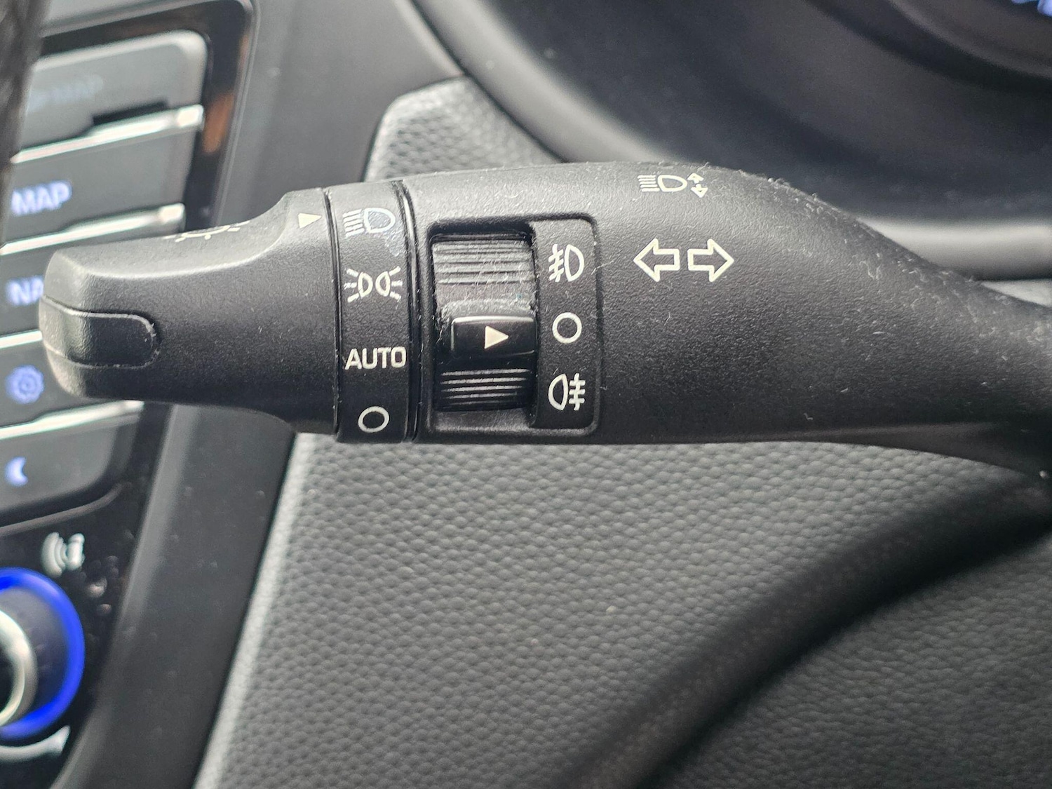 Used Hyundai i20 2015 for sale - 76371218: Photo 36