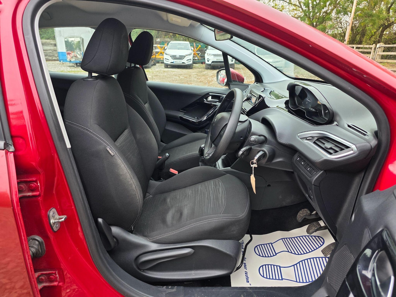 Used Peugeot 208 2016 for sale - 76370759: Photo 12