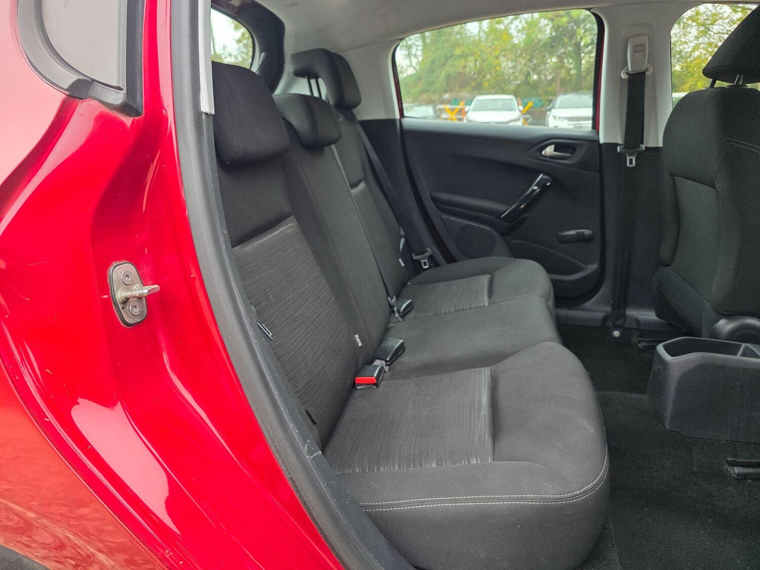 Used Peugeot 208 2016 for sale - 76370759: Photo 14