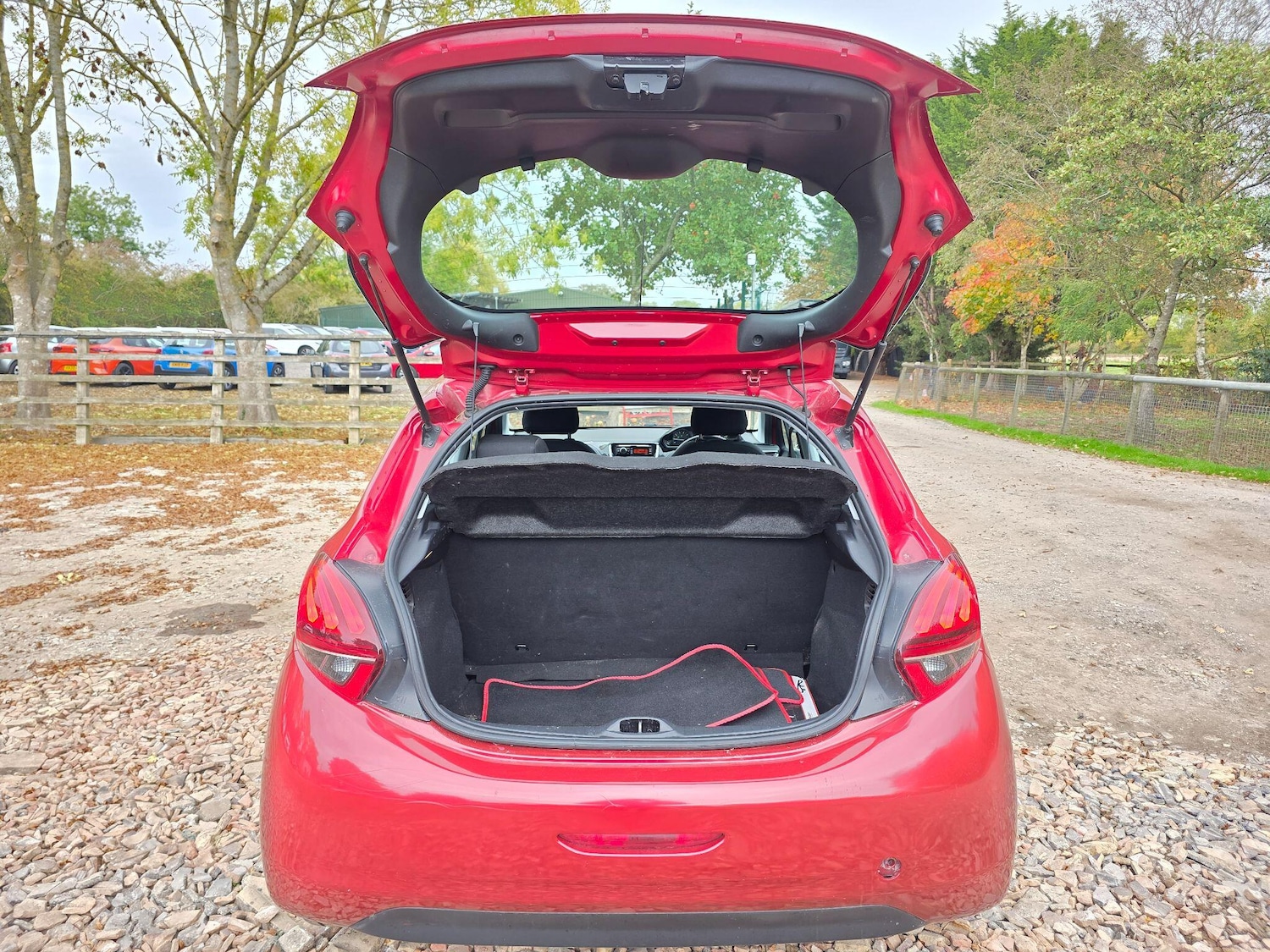 Used Peugeot 208 2016 for sale - 76370759: Photo 20