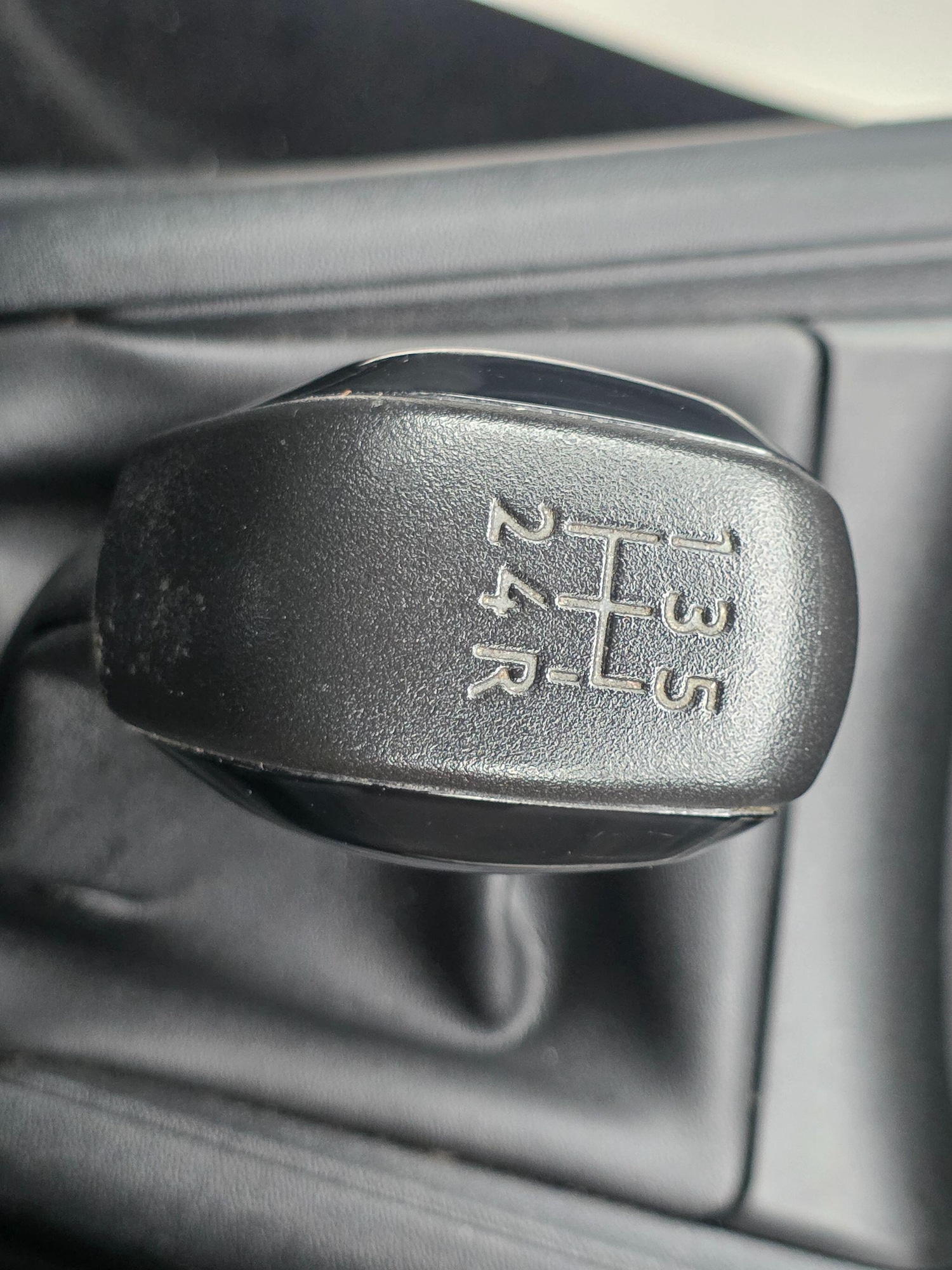 Used Peugeot 208 2016 for sale - 76370759: Photo 37