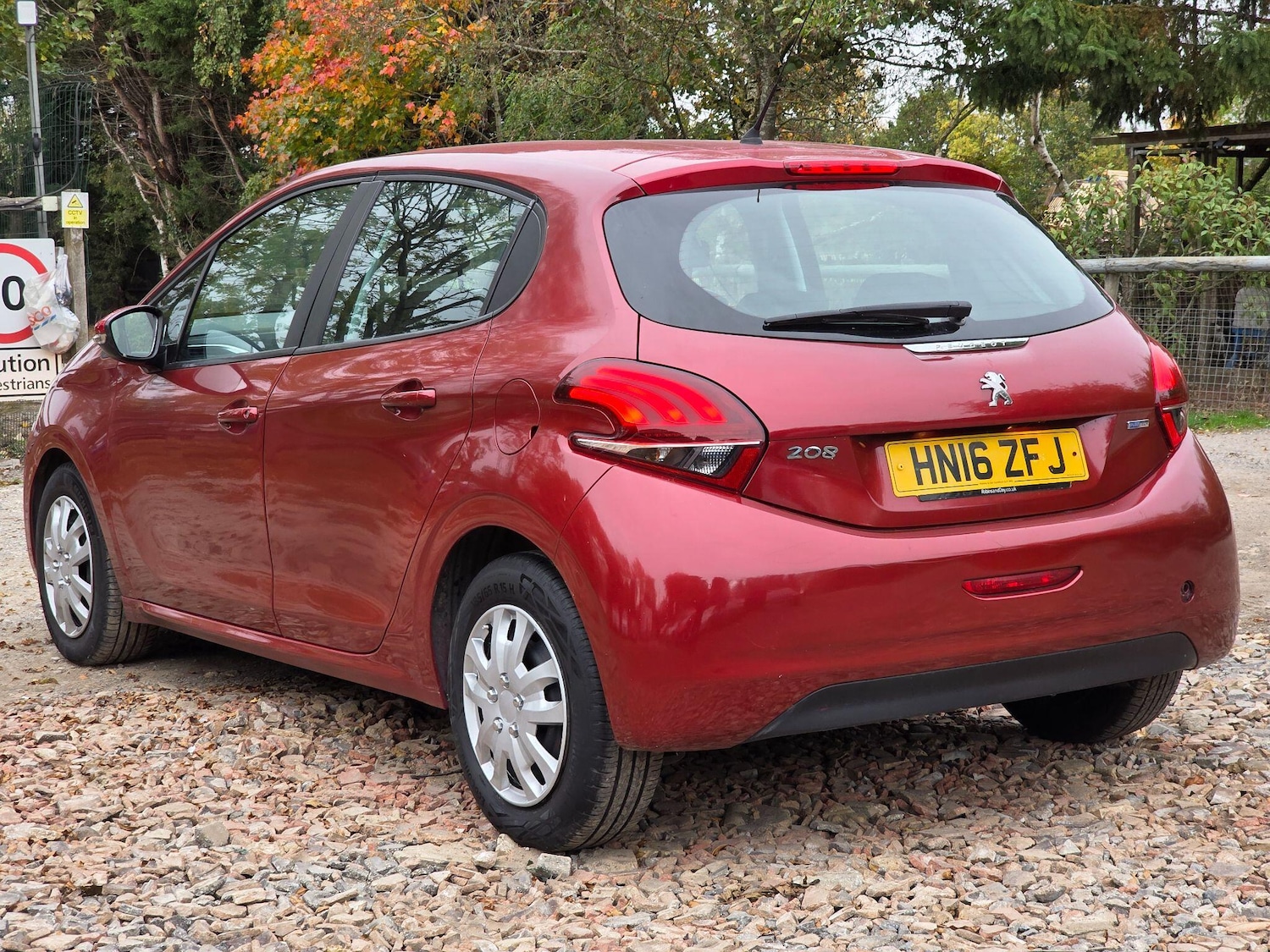 Used Peugeot 208 2016 for sale - 76370759: Photo 8