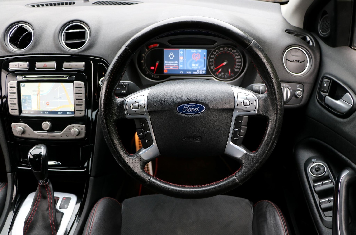 Used Ford Mondeo 2010 for sale - 77305810: Photo 34