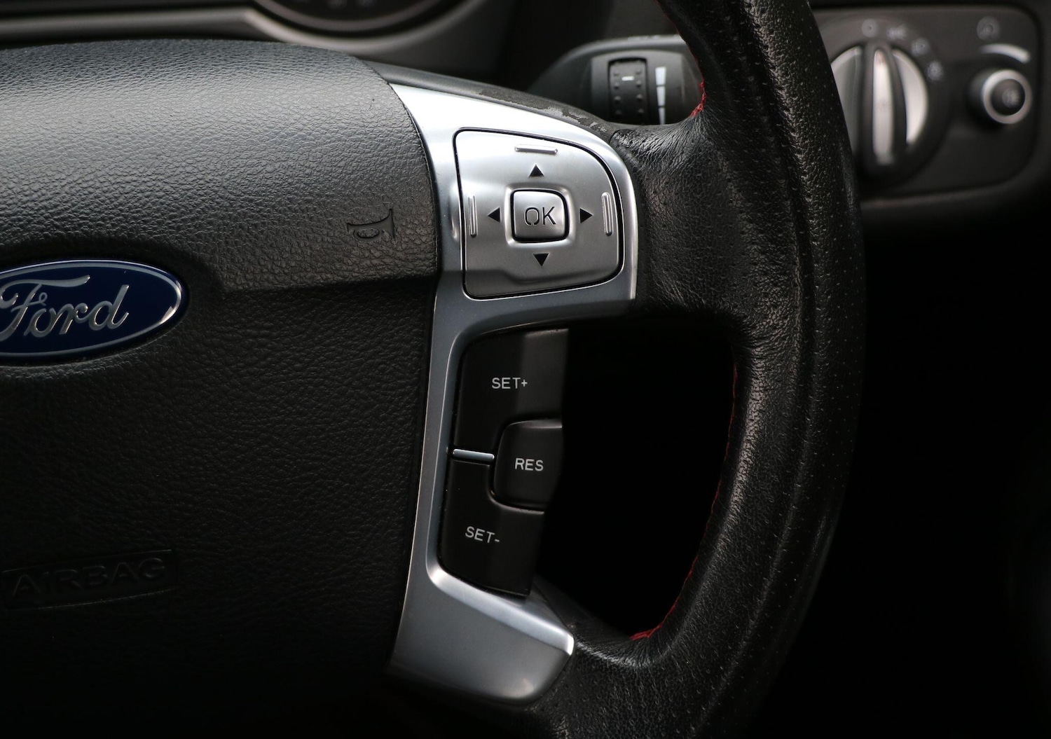 Used Ford Mondeo 2010 for sale - 77305810: Photo 35