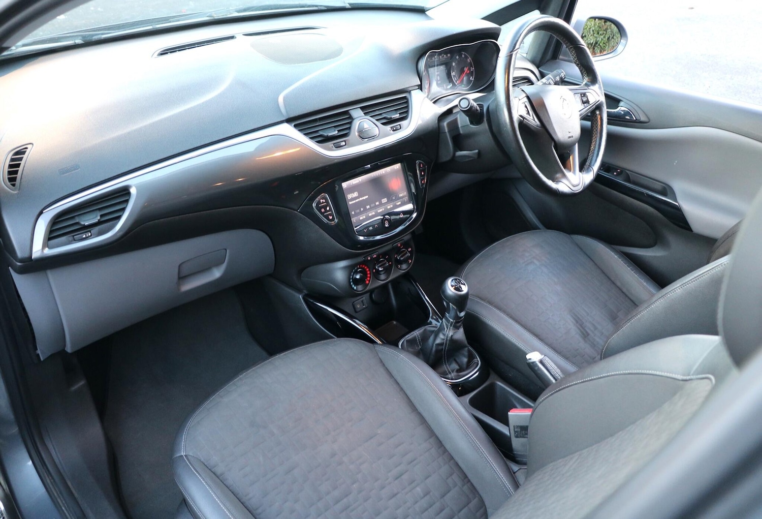 Used Vauxhall Corsa 2015 for sale - 77091538: Photo 18