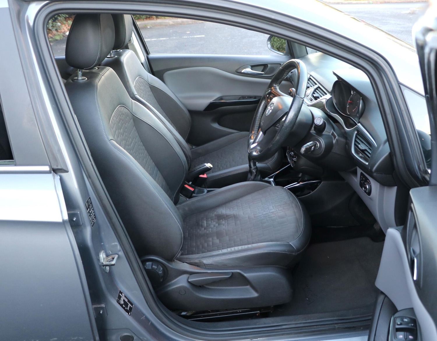 Used Vauxhall Corsa 2015 for sale - 77091538: Photo 22